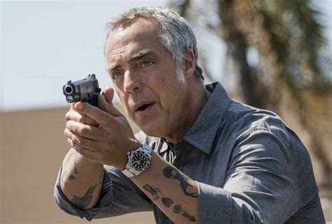 Harry bosch is an irreverent homicide detective in los angeles. Bosch: Amazon rinnova la serie per la stagione 6, prima ...
