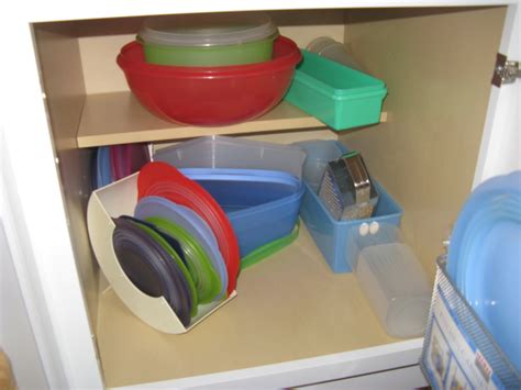 First, measure your cabinet interiors or you can choose expandable shelves. Loftee Ideas: Tupperware Cabinet:... Day Three Organizing ...