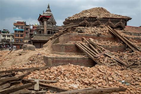 Nepal Earthquake 7 3 Magnitude Aftershock Rattles Nepal Following Devastating April 25