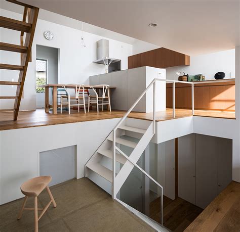 Berkonsultasi mengenai desain rumah minimalis 2 lantai kepada interior desainer sebenarnya merupakan pilihan yang bijak, karena selain dapat memperoleh desain yang apik, juga dapat mengurangi biaya yang disebabkan oleh berbagai hal. Desain Rumah Perkotaan Yang Minimalis Ala Jepang