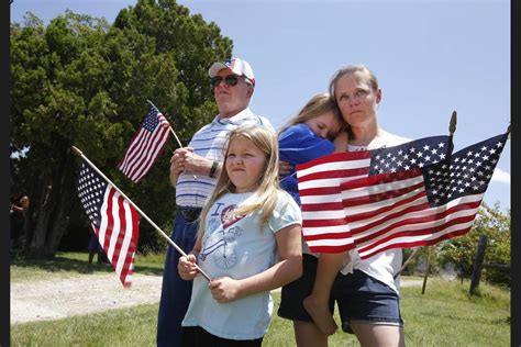 A city in mourning: With many services, Dallas buries its dead - Los