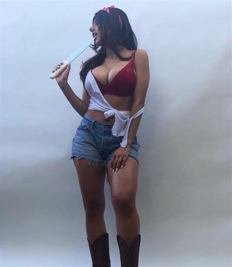 She began acting in pornography in october 2014, becoming the most viewed performer on pornhub in two months. Mia Khalifa Needs Surgery After Hockey Puck Ruptures ...