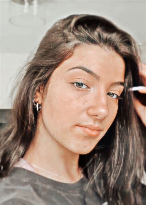 Charli Damelio 🥥 Charli D Amelio Charlie Damelio Photo Colour