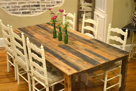 13 Easy And Cost Effective Diy Pallet Dining Tables Shelterness