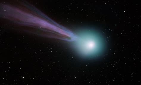 10 Of The Most Beautiful Comets Ever Page 2 Of 5