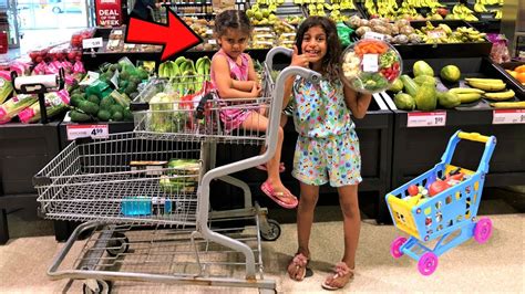 Kids Pretend Play Shopping At Supermarket For Healthy Food Youtube