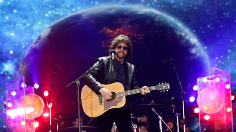 Electric Light Orchestra Star Jeff Lynne Made An Obe After Eclectic Career