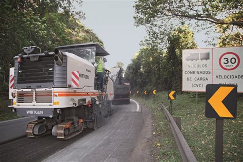 wirtgen w200 rehabilitates brazil s congested road network highways today
