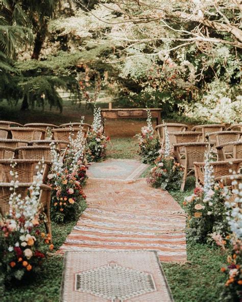 27 Gorgeous Ways To Decorate Your Wedding Aisle Classy Event