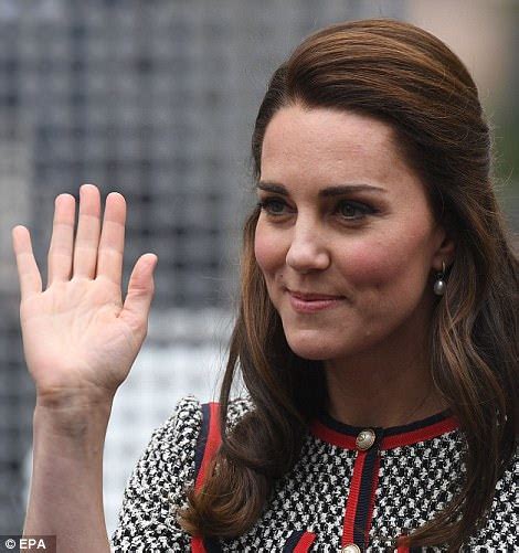 Kate Middleton Opens New Wing At The Vanda In A Gucci Dress Daily Mail