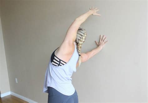 9 Easy Wall Stretches To Fix Tight Shoulders Gentle Feel Good