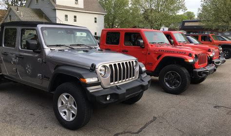 Review: 2020 Jeep Gladiator Sport S | Hooniverse