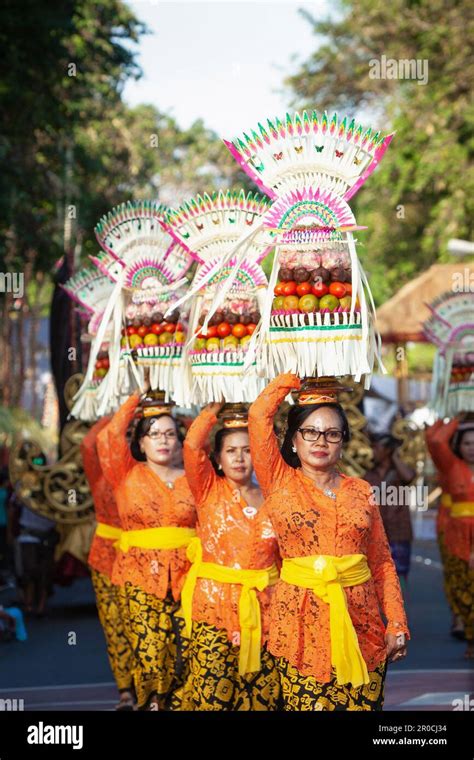 Denpasar Bali Island Indonesia June 11 2016 Procession Of
