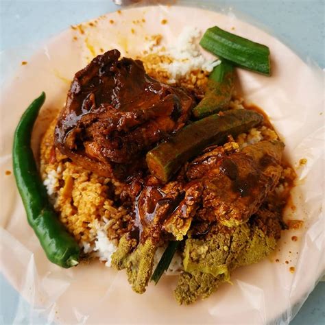 Nasi kandar has been the local's favourite for decades and still is regardless of skin colour and religion. 10 Places To Enjoy A Satisfying Nasi Kandar Around KL & PJ