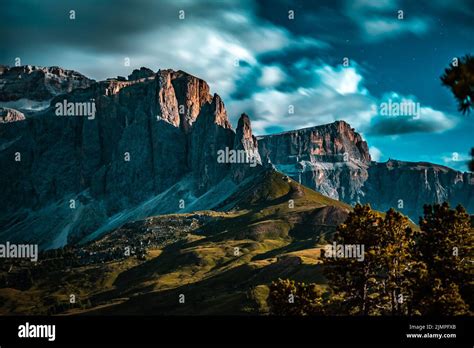 Starry Night Sky At Sassolungo In The Dolomites Stock Photo Alamy