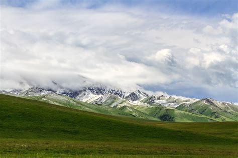 The beauty of Shalkude mountain valley · Kazakhstan travel and tourism blog
