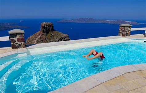 26 Best Santorini Hotels With Infinity Pools And Views