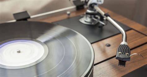 The Best Vintage Turntables For Audiophiles Sound Matters