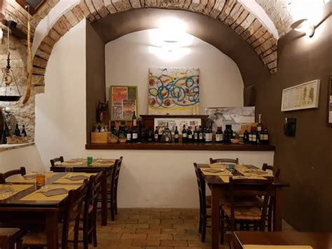 Osteria Del Buchetto Spello Restaurant Reviews Photos And Phone