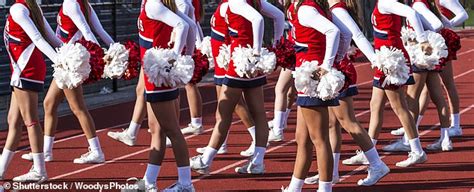Wisconsin School Ends Cheerleading Awards For Body Parts Daily Mail