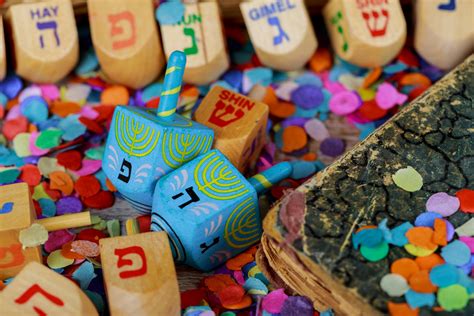 6 Fun Chanukah Games For Your Party Between Carpools