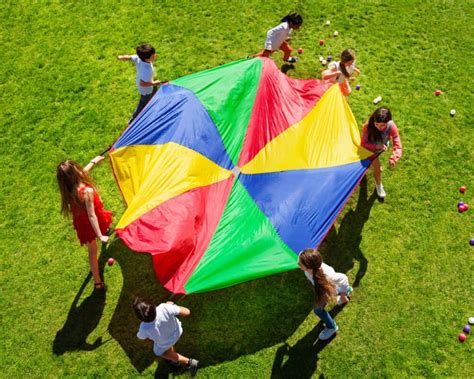 15 Fun Outdoor Parachute Games For Kids The Backyard Baron 2022