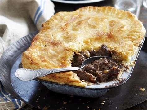 Preheat oven to 400 degrees f. Steak and Kidney Pie | Spoonfulls