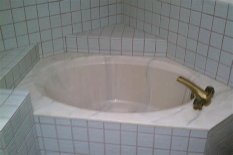 Bathtub and tile reglazing (refinishing). Bathtub Reglazing - Ace Perma-Glaze
