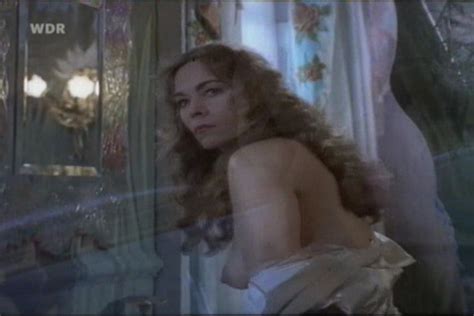 Naked Theresa Russell In Hotel Paradise