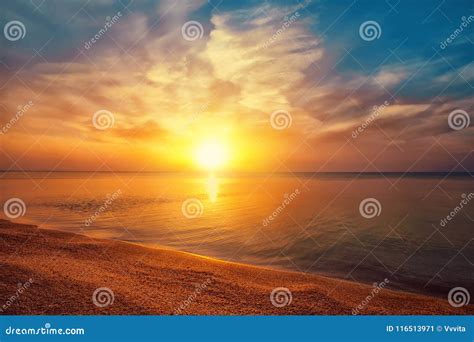 Early Morning Sunrise Over The Sea Stock Image Image Of Heaven