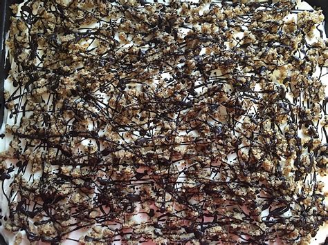 Ein topping aus karamellisierten walnüssen und schokolade auf einer feinen puddingcreme machen diesen kuchen so unwiderstehlich! Fress - mich - dumm - Kuchen von Gisela1981 | Chefkoch.de