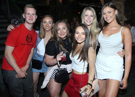 Belfast live traffic weather cam shaftesbury square in belfast northern ireland, shaftesbury. Belfast social nightlife photos - Belfast Live