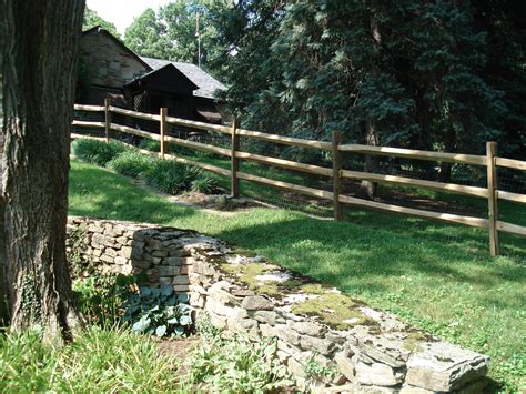 Split rail fencing is a simple but common fence used in paddocks and fields, a very popular and rustic fence for any large home or farm. Pine Split-Rail Fence