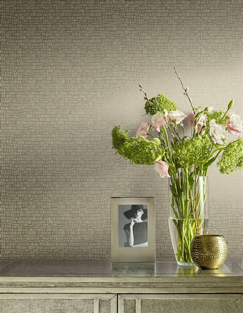 Y6230401 Skin Wallpaper by Antonina Vella - Light Grey – US Wall Decor