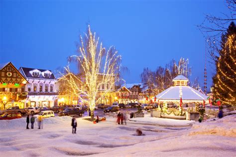 Americas 20 Best Small Towns For Christmas