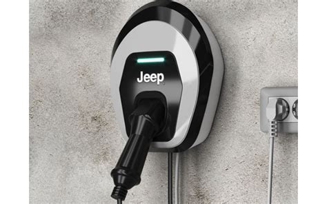 jeep renegade features xe plug  hybrid technology bristol
