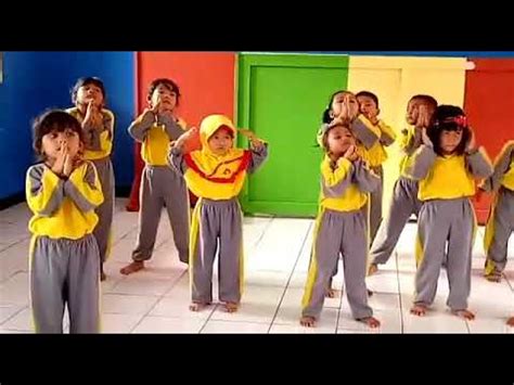 Senam pinguin anak tk mp3 & mp4. SENAM LAGU PENGUIN ANAK TK - YouTube