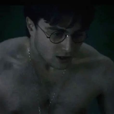 Pin By Duda On Harry Potterr Harry James Potter Daniel Radcliffe Harry Potter Harry Potter