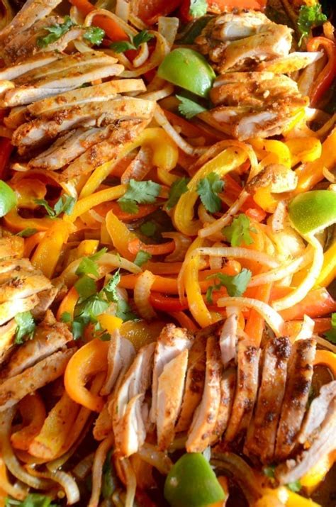 One sheet pan is all you'll need to whip up these zesty chicken fajitas. Sheet pan chicken fajitas - mom makes dinner