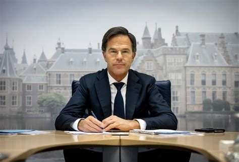 Di certo, non c'è un solo minuto da perdere. Crisi a L'Aja, si dimette il terzo governo di Mark Rutte ...