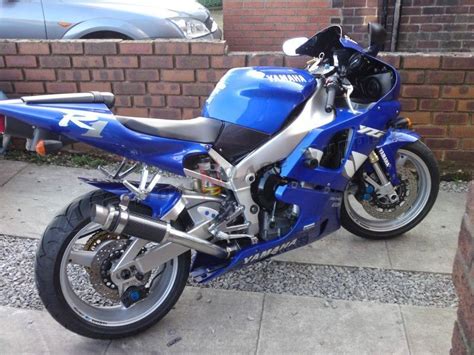 Whether you're looking for a yamaha r1 fairing bolts or new yamaha r1 fairings, we've got you covered with a variety of styles. R1 98-02 - Yamaha R1 99 Carbon Moto GP exhaust - Shaun ...