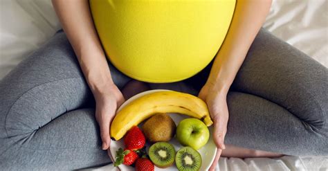 Dieta w ciąży - jak powinna wyglądać? Węglowodany, tłuszcze, białka i ...