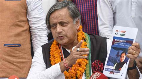 Shashi Tharoor Man Of Words And Many Independent Moves TrendRadars India