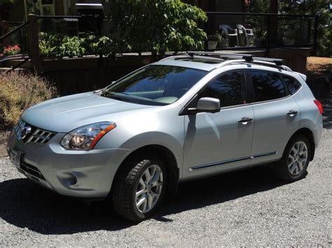 But the rogue sl fwd isn't the cheapest entry in this segment. 2013 Nissan Rogue SL AWD Outside Victoria, Victoria