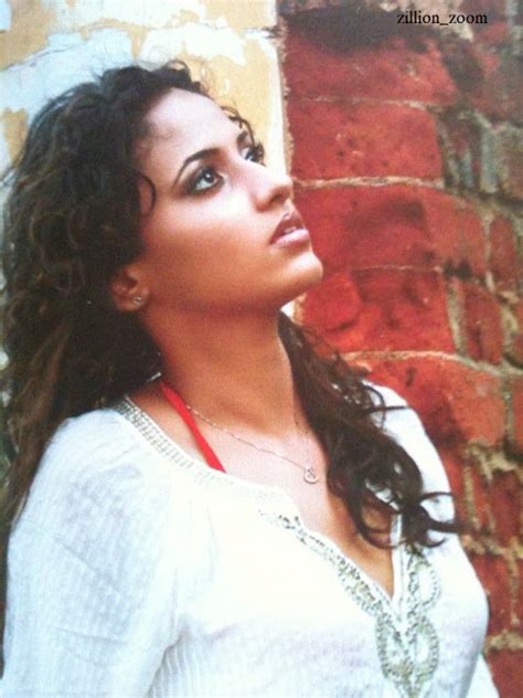 Sexy Sri Lankan Actress And Models Udari Warnakulasooriya