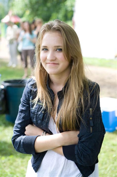 I was never really into hannah montana, 'cause the series and songs were considered as 'childish'. Imagini Hannah Montana: The Movie (2009) - Imagini Hannah ...