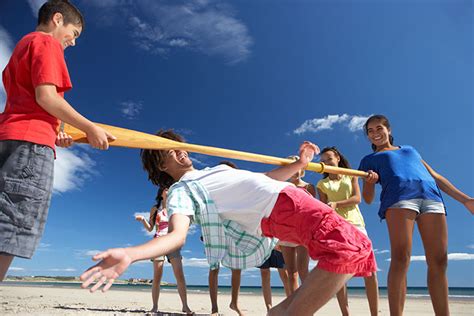 25 Fun Beach Games And Activities For Kids To Play Momjunction