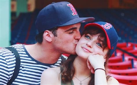 Joey king, protagonista da a barraca do beijo, afirmou que o filme além de joey king, joel courtney e jacob elordi, que interpretam lee flynn e noah flynn vale lembrar que a trama de a barraca do beijo 2 apostou nos problemas de elle relacionados ao seu. Joey King diz lado bom de ter namorado Jacob Elordi ...