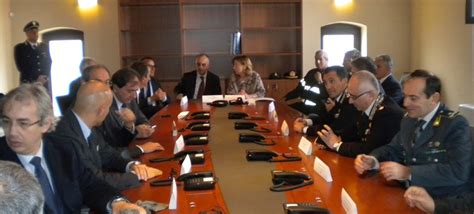 Il più breve è treno per pisa e volo e domande frequenti. Il sottosegretario Bocci in visita alla prefettura di ...
