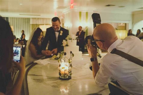 5 Tips Sebelum Memilih Fotografer Untuk Acara Pernikahan Blog Invigital